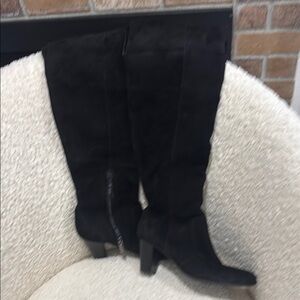 Elegant Black Knee-High Women's Boots